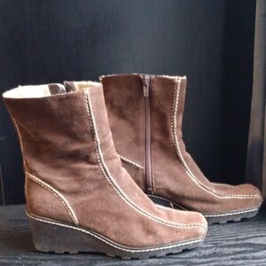 Nine West Brown Suede Ankle Booties Side Zip Contrast Stitch Square Toe Size 8